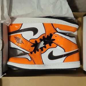 Brand new never worn jordan 1s